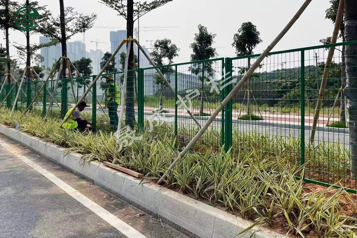 綠化帶護(hù)欄（詳情）10.jpg